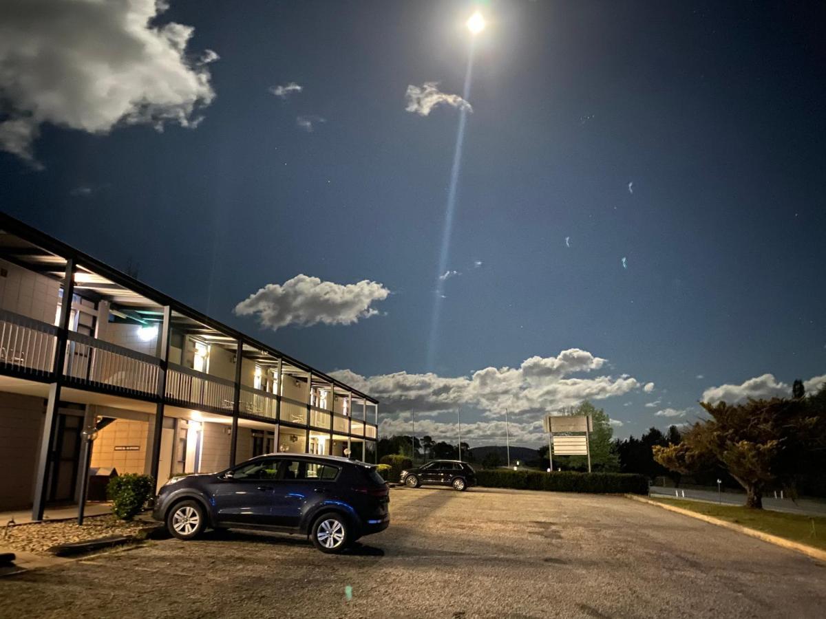 Snow Season Motor Inn Cooma Eksteriør bilde