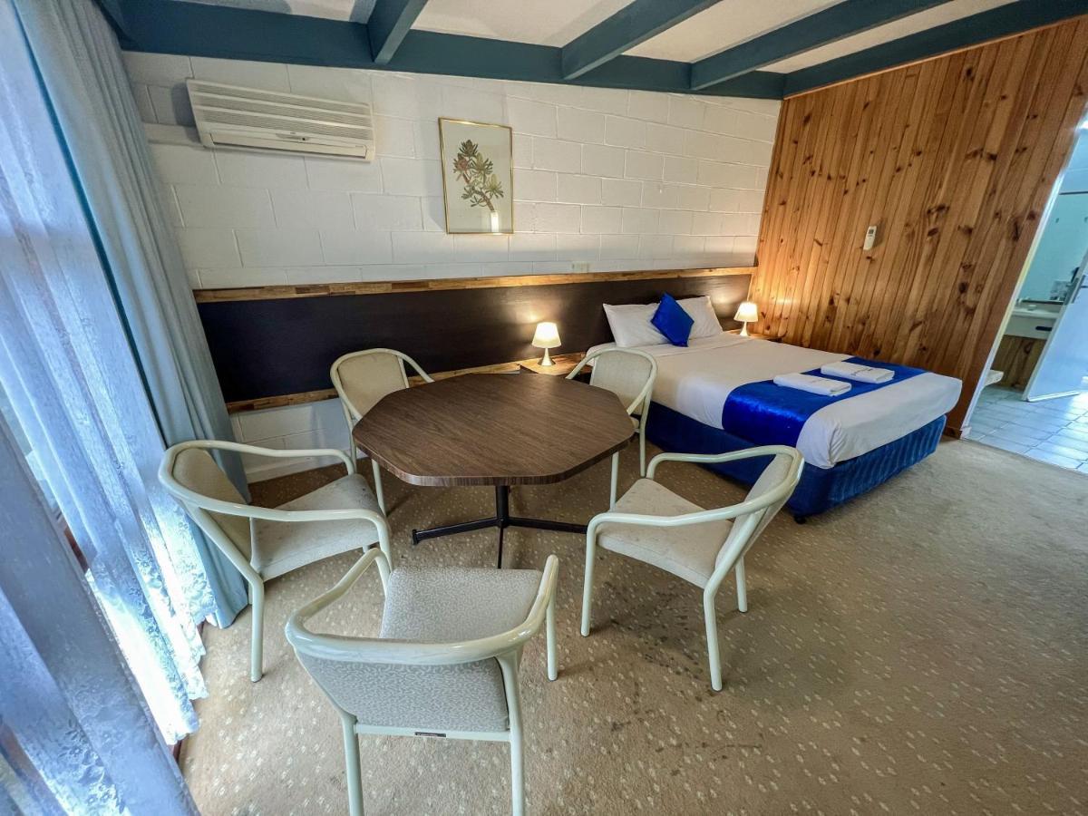 Snow Season Motor Inn Cooma Eksteriør bilde