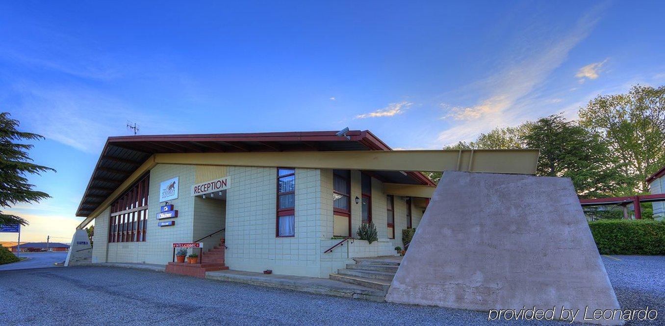 Snow Season Motor Inn Cooma Eksteriør bilde