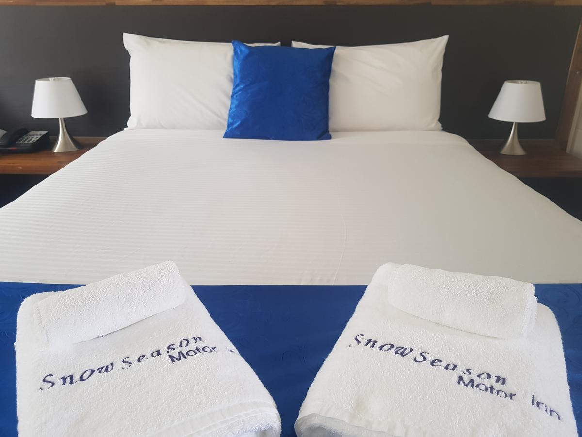 Snow Season Motor Inn Cooma Eksteriør bilde
