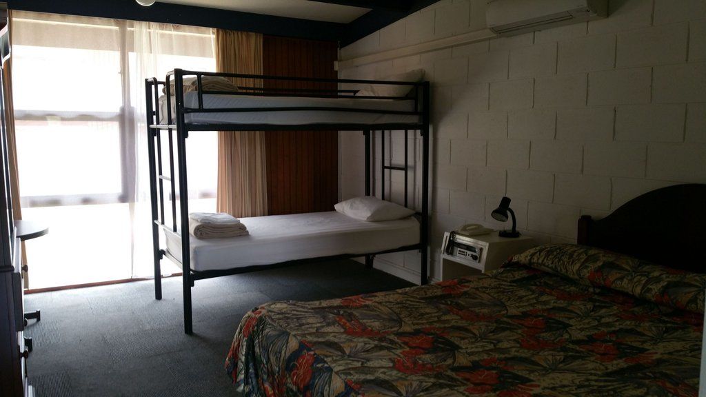 Snow Season Motor Inn Cooma Eksteriør bilde