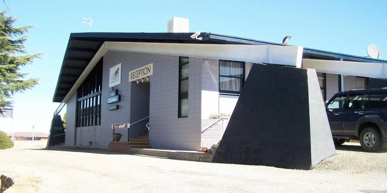 Snow Season Motor Inn Cooma Eksteriør bilde